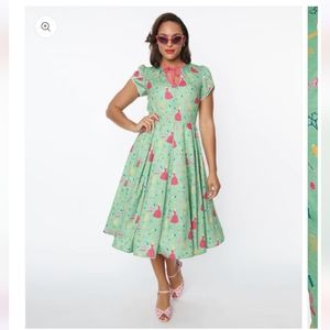 Unique Vintage Green and Pink Swing Dress with Sewing Themed Print 2XL/18